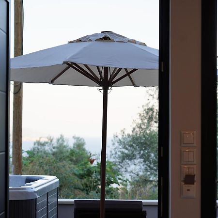 Moonlight Suites Parga Luaran gambar