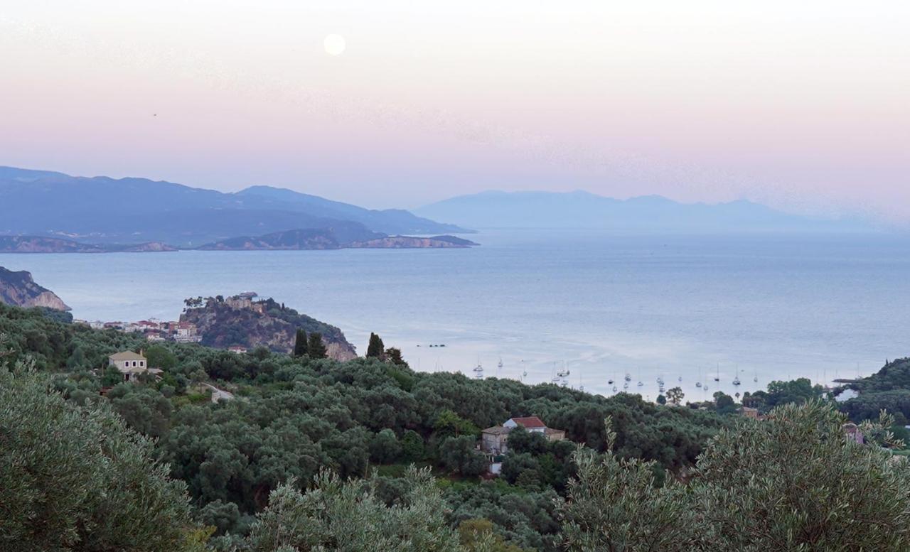 Moonlight Suites Parga Luaran gambar