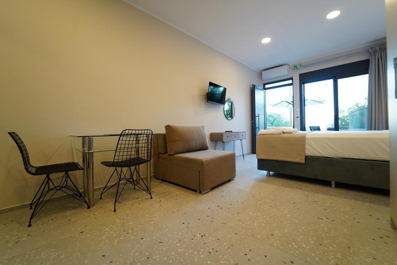 Moonlight Suites Parga Luaran gambar