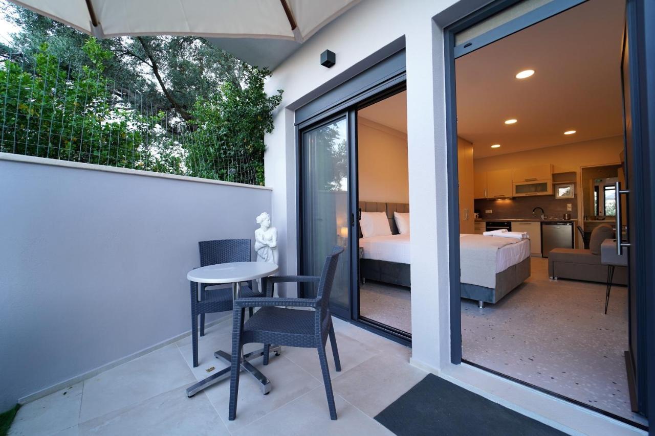 Moonlight Suites Parga Luaran gambar