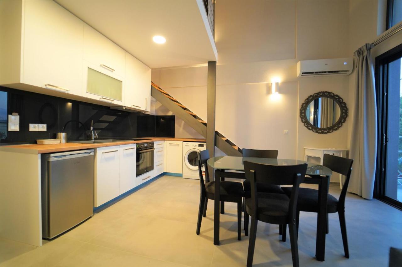 Moonlight Suites Parga Luaran gambar