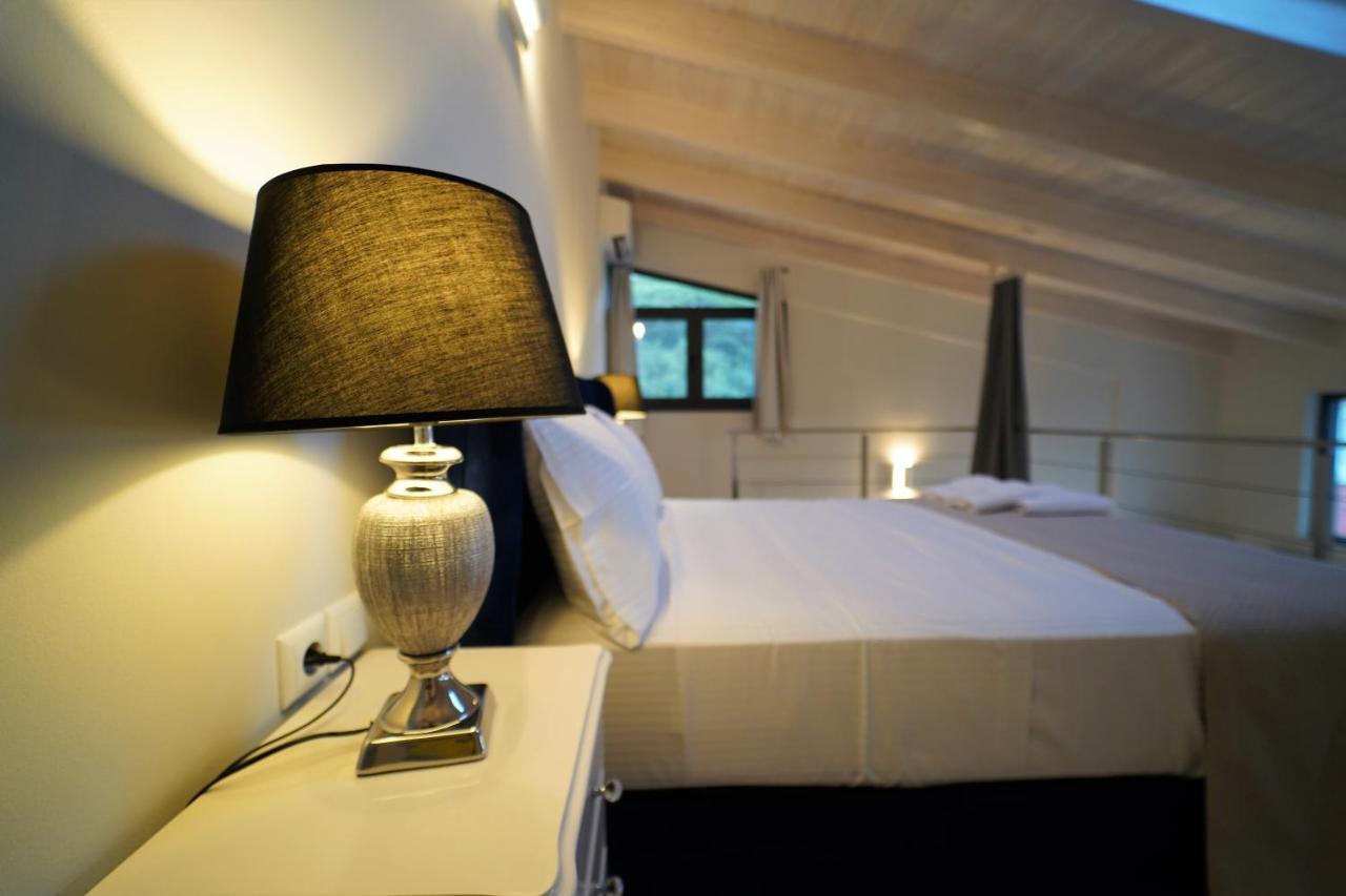 Moonlight Suites Parga Luaran gambar