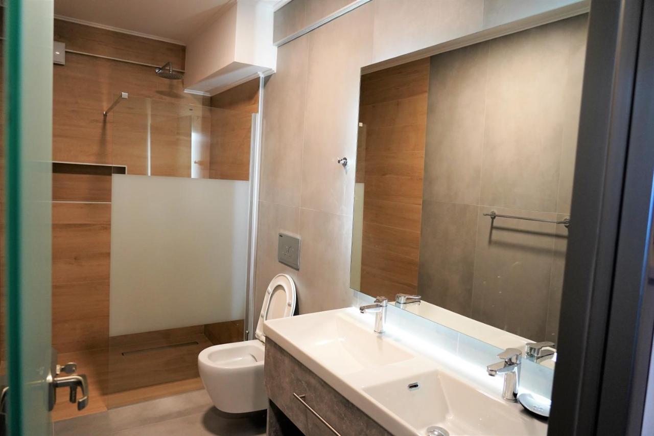 Moonlight Suites Parga Luaran gambar